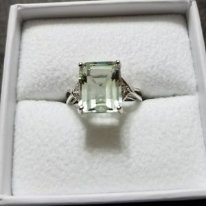 GREEN AMETHYST FASHION RING